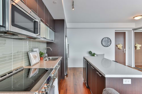 揮向造假企業(yè)、地方環(huán)保部門和地方政府